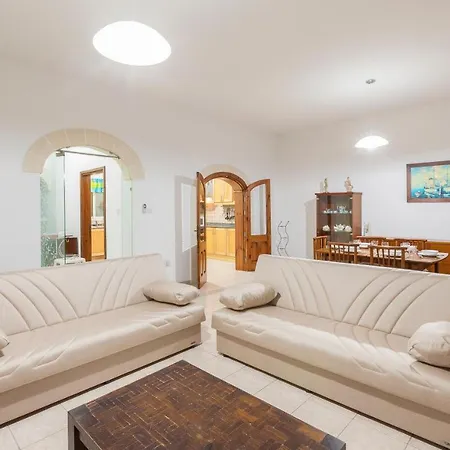 Ma1 Large Sliema
